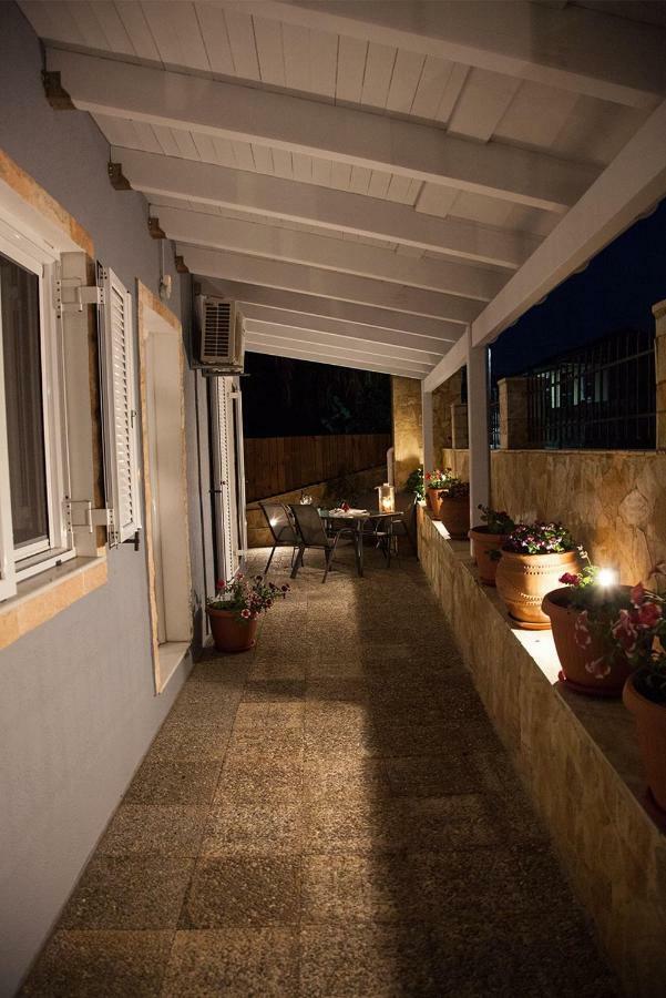 La Casa D'Estate Villa Lakíthra Екстериор снимка